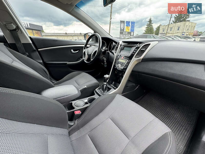 Универсал Hyundai i30 2016 в Стрые