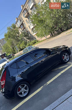 Хэтчбек Hyundai i30 2009 в 