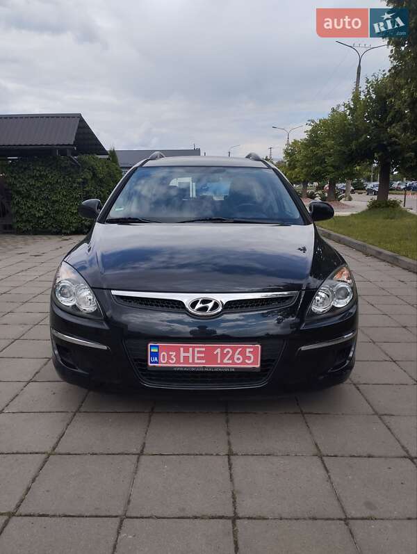 Универсал Hyundai i30 2009 в Луцке