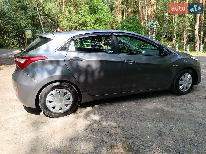 Хэтчбек Hyundai i30 2013 в Киеве