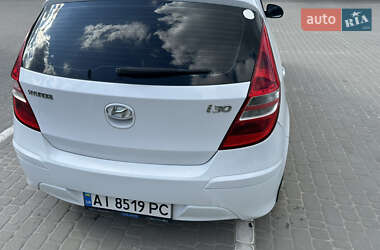 Хэтчбек Hyundai i30 2010 в 