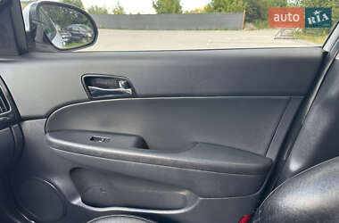 Хэтчбек Hyundai i30 2010 в 