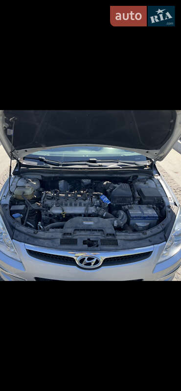 Универсал Hyundai i30 2008 в Днепре