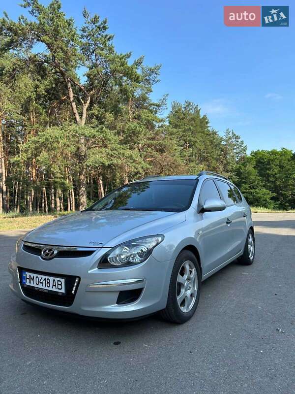 Универсал Hyundai i30 2009 в Конотопе