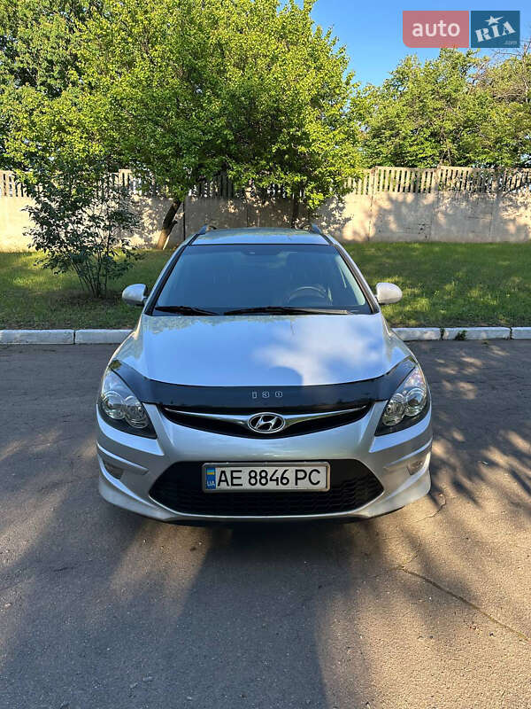 Универсал Hyundai i30 2011 в Кривом Роге