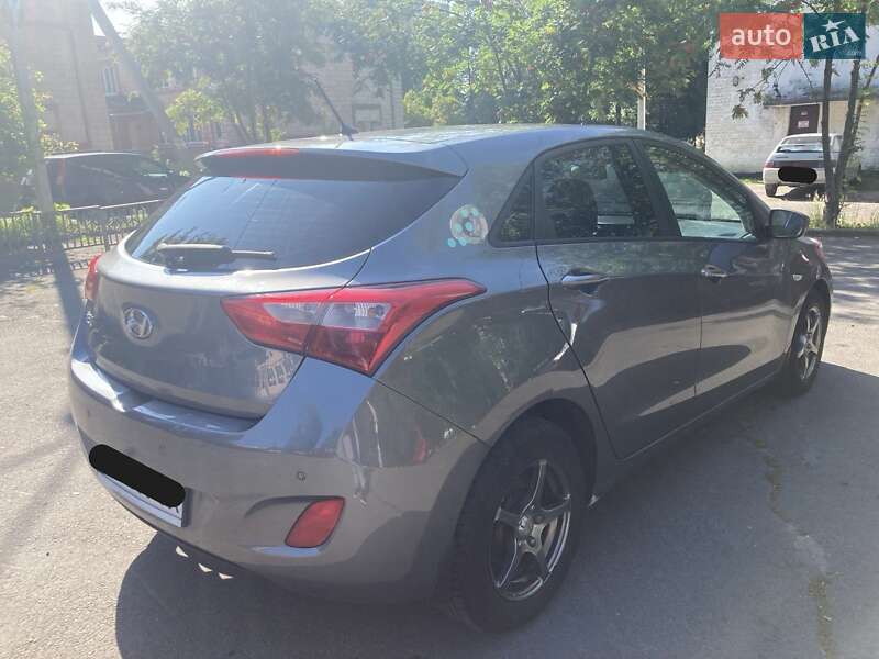 Хэтчбек Hyundai i30 2012 в Киеве