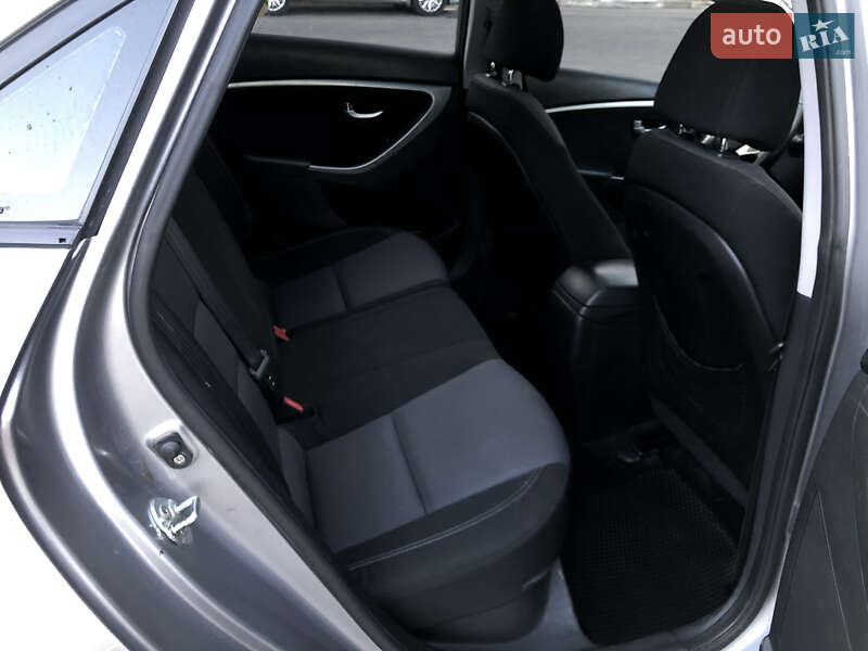 Хэтчбек Hyundai i30 2012 в Запорожье