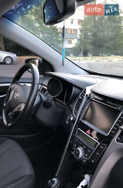 Хэтчбек Hyundai i30 2012 в 