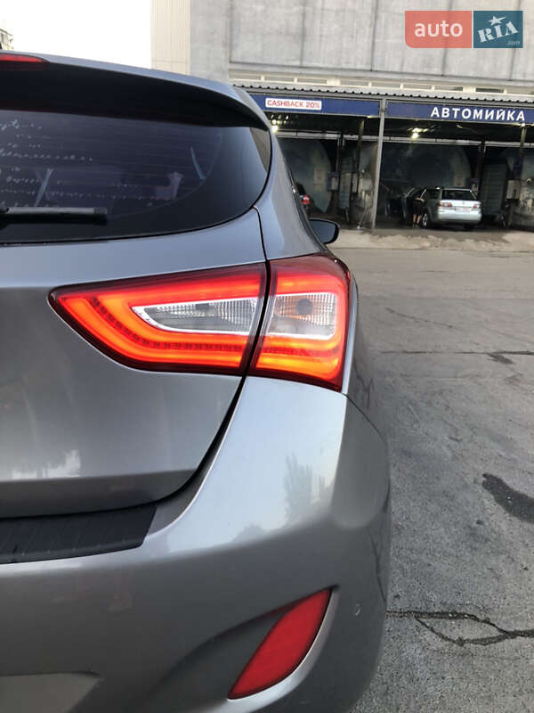 Хэтчбек Hyundai i30 2012 в Запорожье