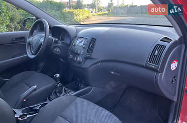Хэтчбек Hyundai i30 2008 в 
