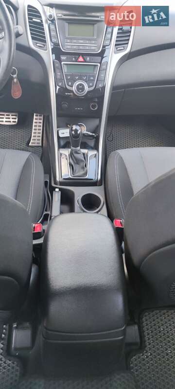 Хэтчбек Hyundai i30 2012 в Ирпене