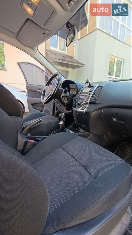 Хэтчбек Hyundai i30 2011 в Виннице