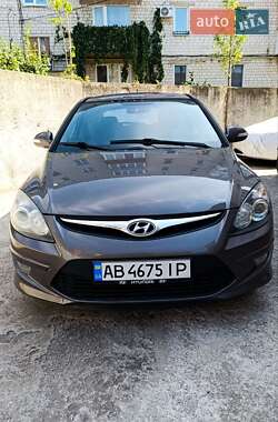 Хетчбек Hyundai i30 2011 в 