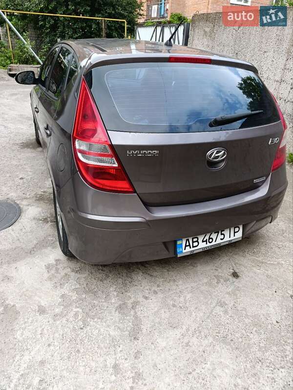 Хэтчбек Hyundai i30 2011 в Виннице