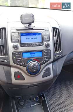 Хетчбек Hyundai i30 2011 в 