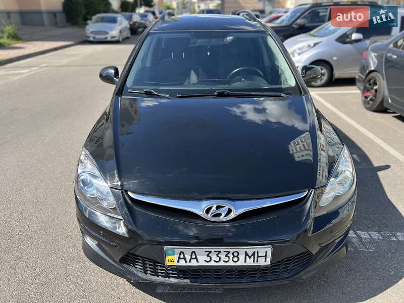 Универсал Hyundai i30 2012 в Киеве