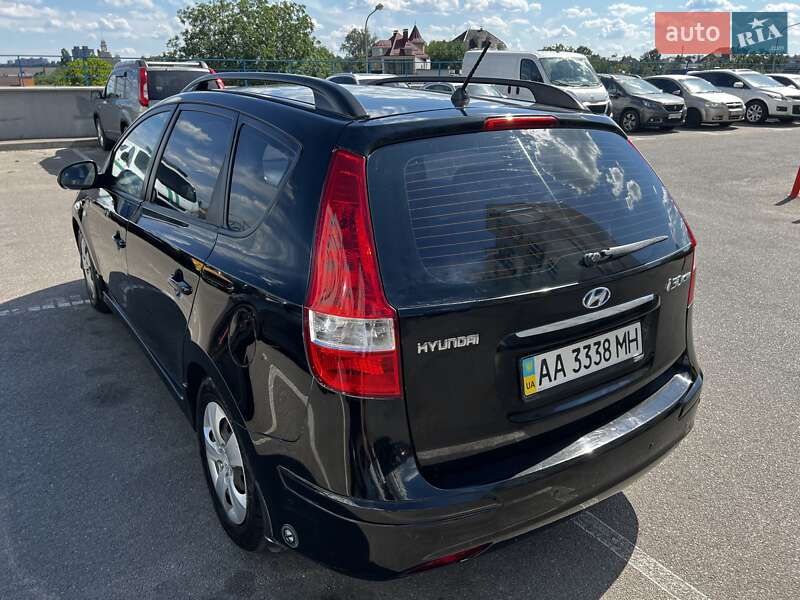 Универсал Hyundai i30 2012 в Киеве