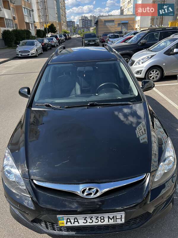 Универсал Hyundai i30 2012 в Киеве