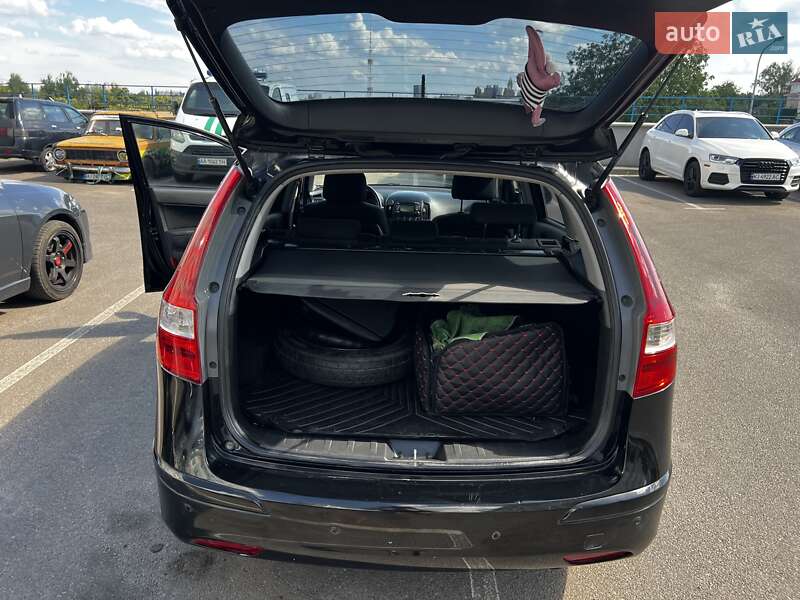 Универсал Hyundai i30 2012 в Киеве