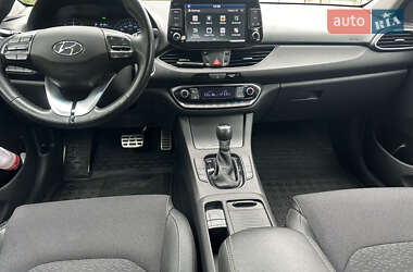 Хэтчбек Hyundai i30 2017 в 