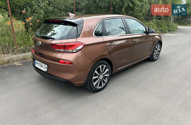 Хэтчбек Hyundai i30 2017 в 