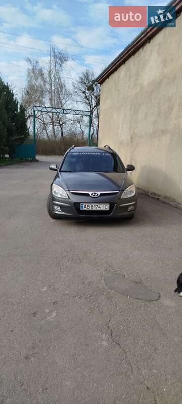 Универсал Hyundai i30 2009 в Хмельнике