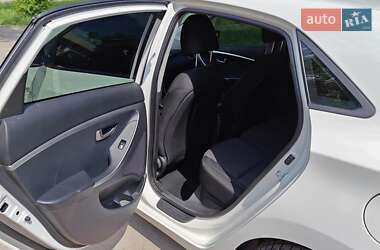 Хетчбек Hyundai i30 2012 в 
