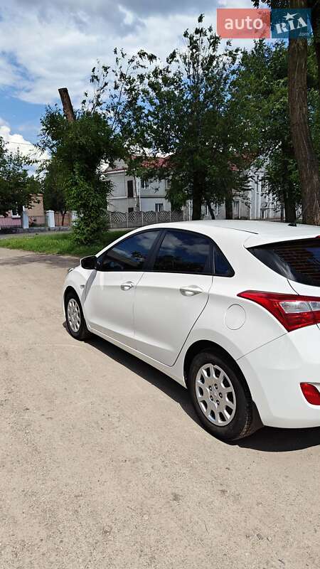 Хэтчбек Hyundai i30 2012 в Кривом Роге