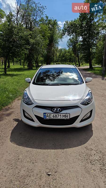 Хэтчбек Hyundai i30 2012 в Кривом Роге