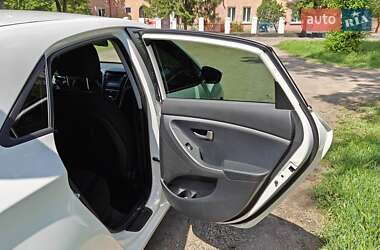 Хетчбек Hyundai i30 2012 в 