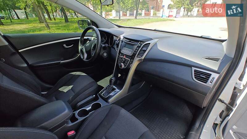 Хэтчбек Hyundai i30 2012 в Кривом Роге