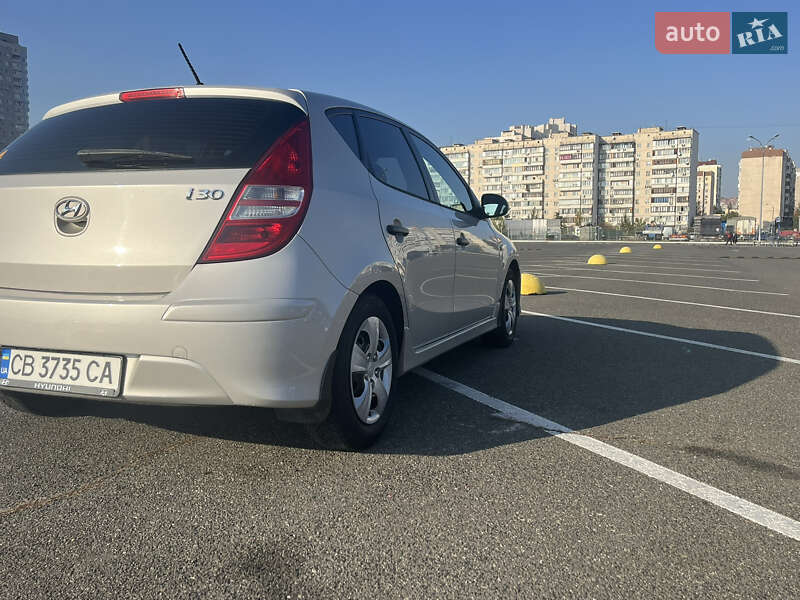 Хэтчбек Hyundai i30 2011 в Киеве