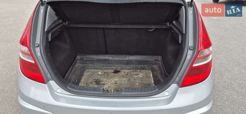 Хэтчбек Hyundai i30 2007 в Киеве