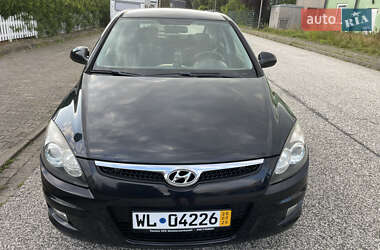 Хэтчбек Hyundai i30 2009 в 