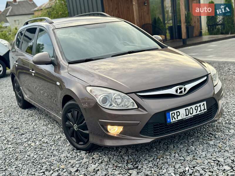 Универсал Hyundai i30 2012 в Дрогобыче