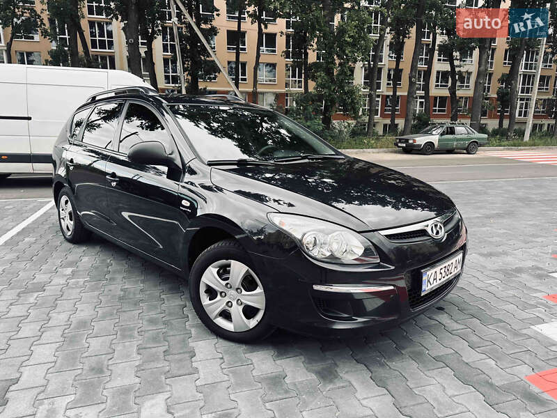 Универсал Hyundai i30 2009 в 