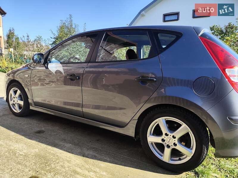 Hyundai i30 2010
