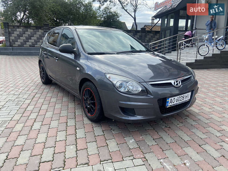 Хэтчбек Hyundai i30 2009 в Ровно
