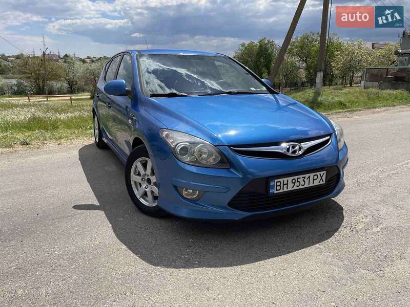 Хэтчбек Hyundai i30 2010 в Одессе