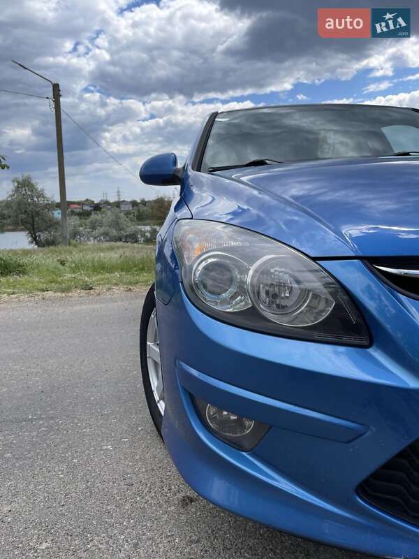 Хэтчбек Hyundai i30 2010 в Одессе