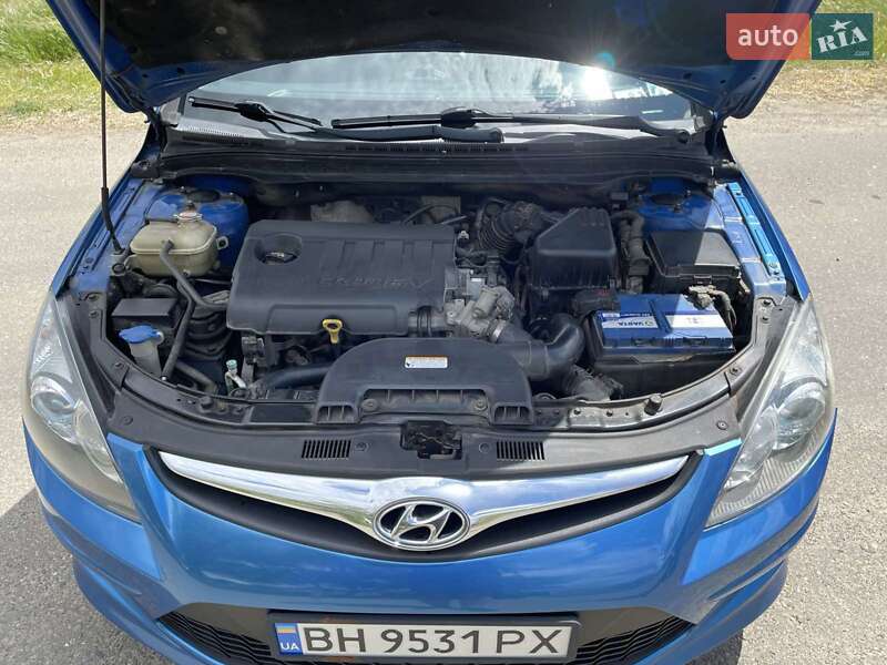 Хэтчбек Hyundai i30 2010 в Одессе