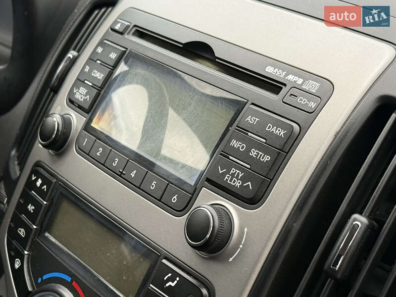 Хетчбек Hyundai i30 2011 в Рівному