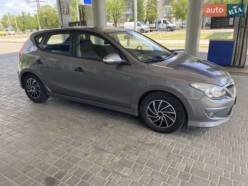 Хэтчбек Hyundai i30 2011 в Николаеве
