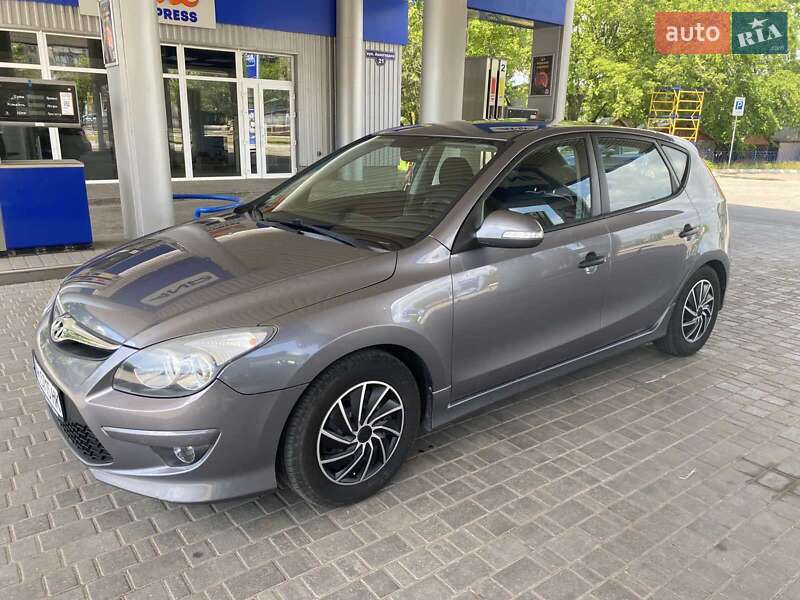 Хэтчбек Hyundai i30 2011 в Николаеве