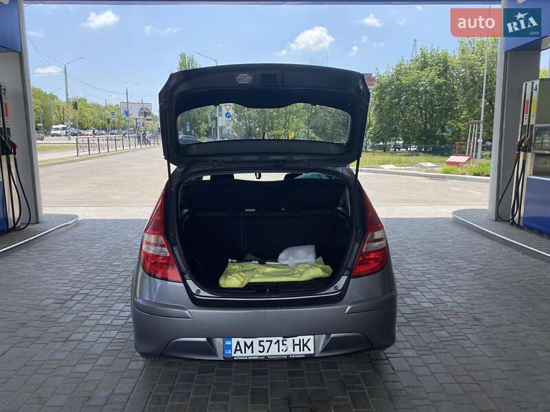 Хэтчбек Hyundai i30 2011 в Николаеве