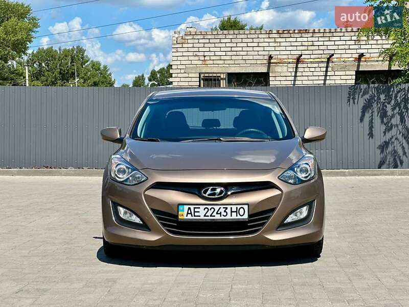 Хэтчбек Hyundai i30 2013 в Днепре
