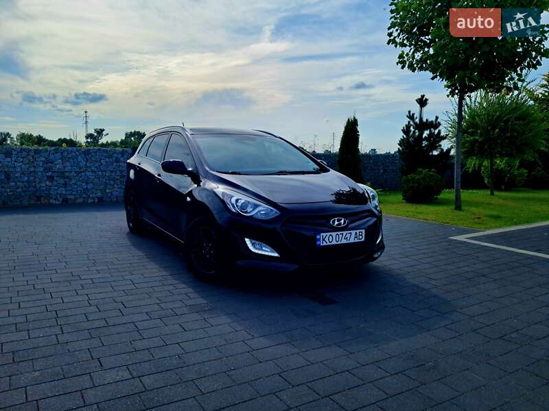 Універсал Hyundai i30 2014 в Мукачевому