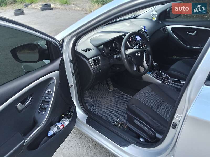 Хэтчбек Hyundai i30 2014 в Кривом Роге