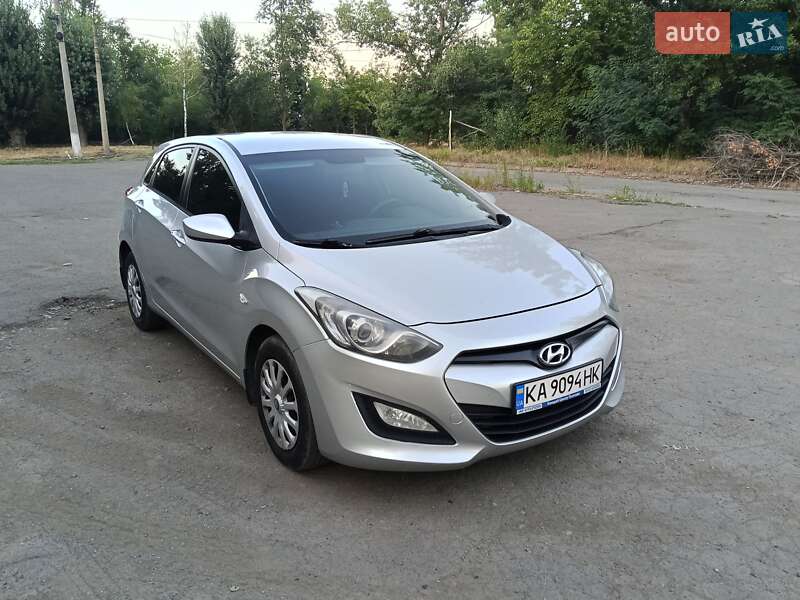 Хэтчбек Hyundai i30 2014 в Кривом Роге