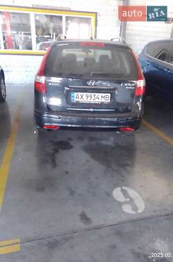 Універсал Hyundai i30 2010 в Конотопі